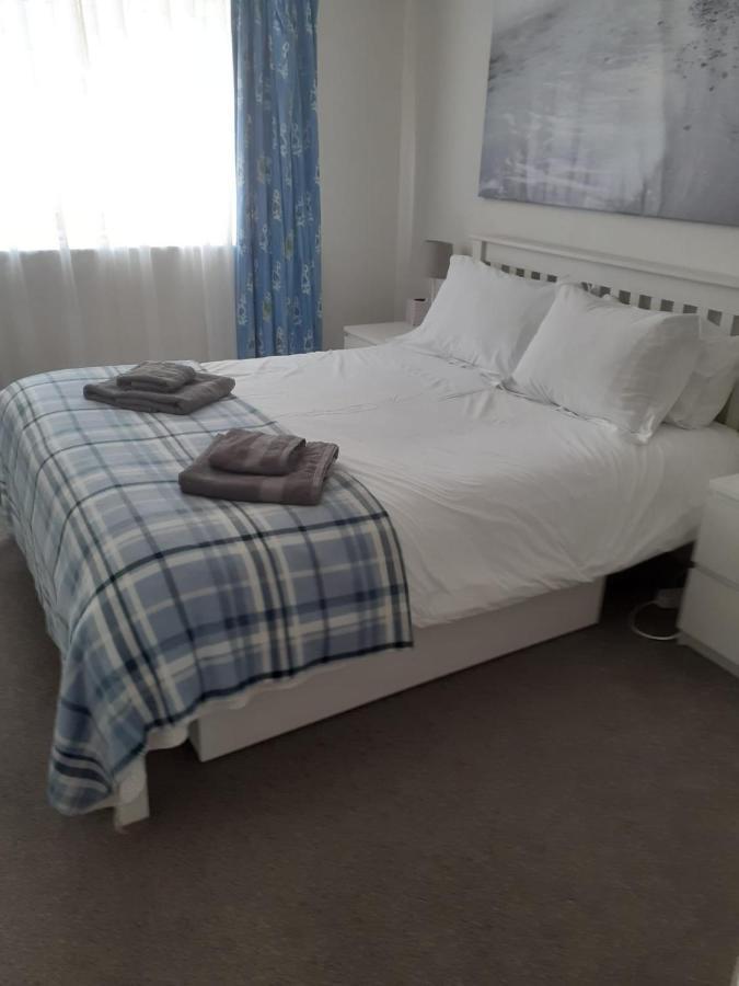 Trafalgar, Lovely Ground Floor Flat With Outside Patio Garden, Minutes Walk To Seafront Seaview Exterior photo