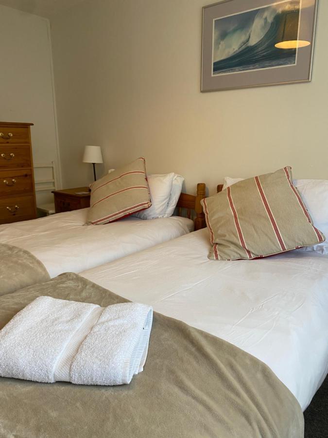 Trafalgar, Lovely Ground Floor Flat With Outside Patio Garden, Minutes Walk To Seafront Seaview Exterior photo