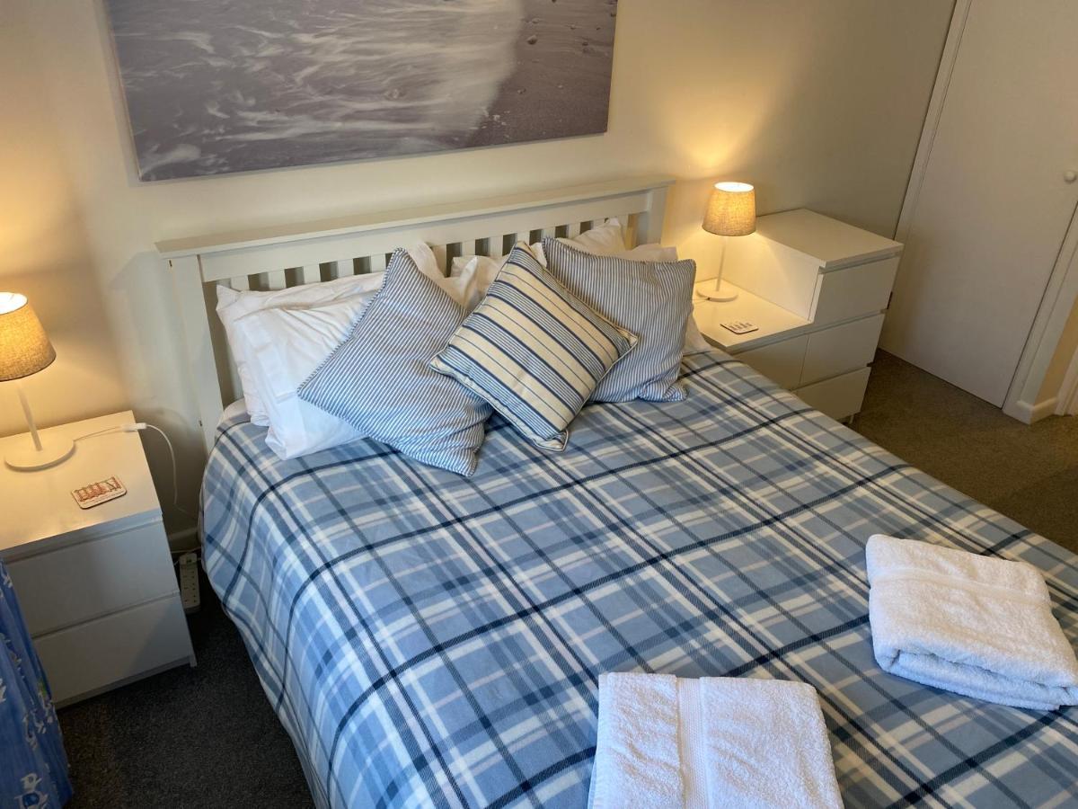Trafalgar, Lovely Ground Floor Flat With Outside Patio Garden, Minutes Walk To Seafront Seaview Exterior photo