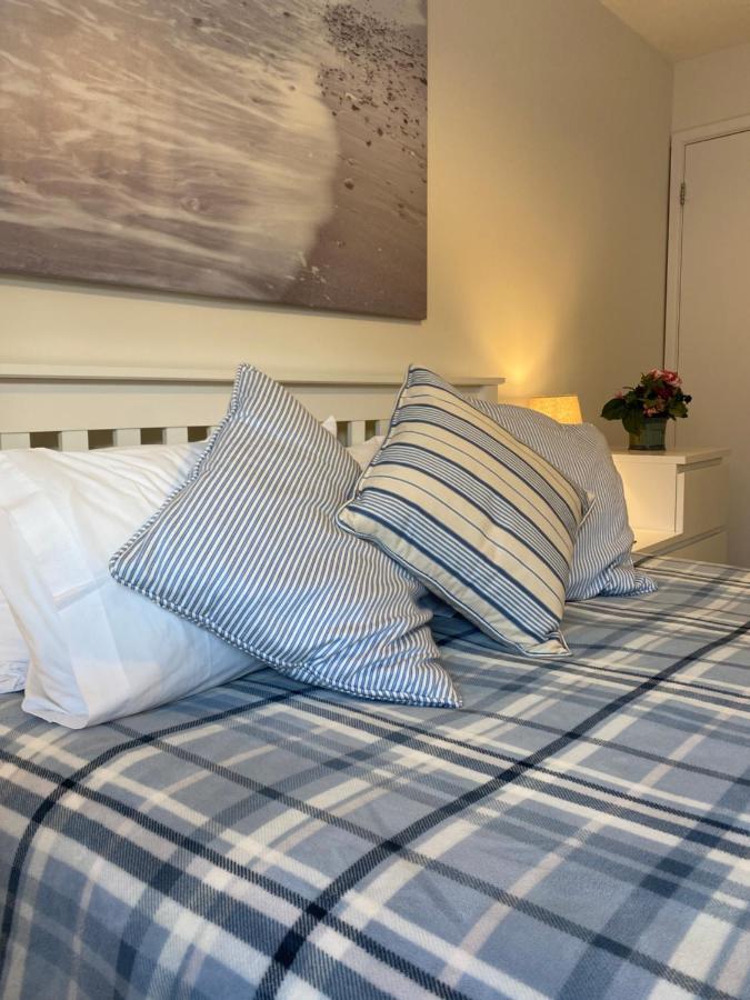 Trafalgar, Lovely Ground Floor Flat With Outside Patio Garden, Minutes Walk To Seafront Seaview Exterior photo