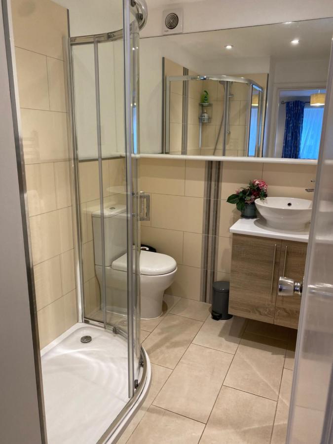 Trafalgar, Lovely Ground Floor Flat With Outside Patio Garden, Minutes Walk To Seafront Seaview Exterior photo